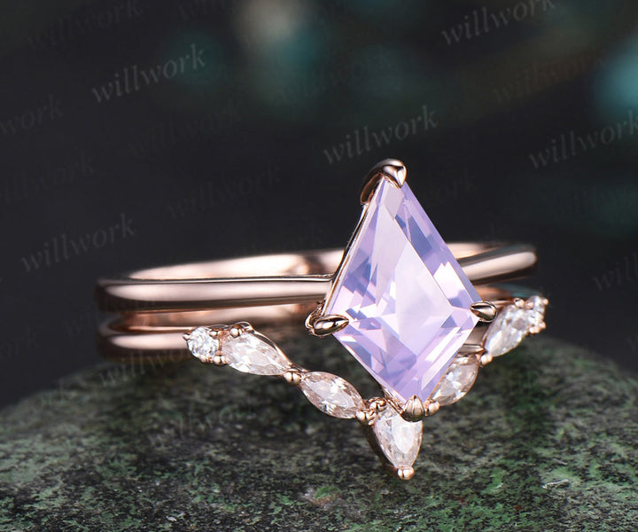 Kite cut Lavender Amethyst ring gold romantic Lilac engagement ring set 14k rose gold unique engagement ring moissanite bridal ring set for women