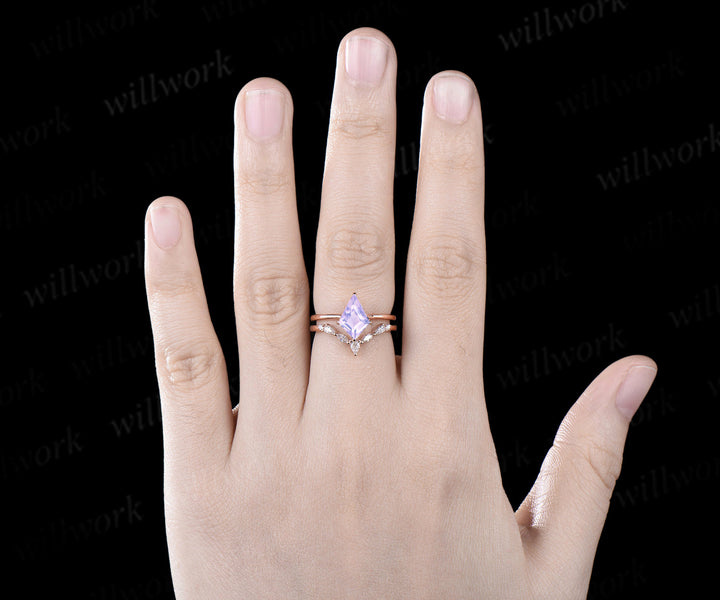 Kite cut Lavender Amethyst ring gold romantic Lilac engagement ring set 14k rose gold unique engagement ring moissanite bridal ring set for women