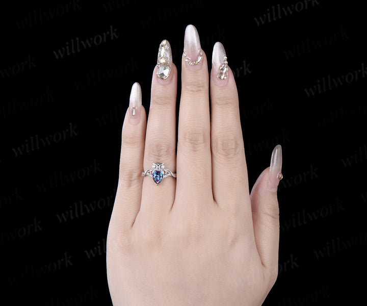 Vintage pear cut Alexandrite Engagement Ring white gold Owl leaf wing twisted Solitaire wedding anniversary ring women gift
