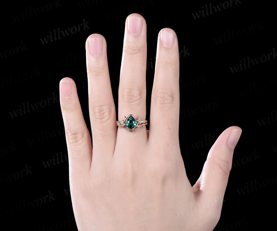 Pear cut green emerald engagement ring solid 14k rose gold leaf nature inspired three stone peridot bridal ring set women