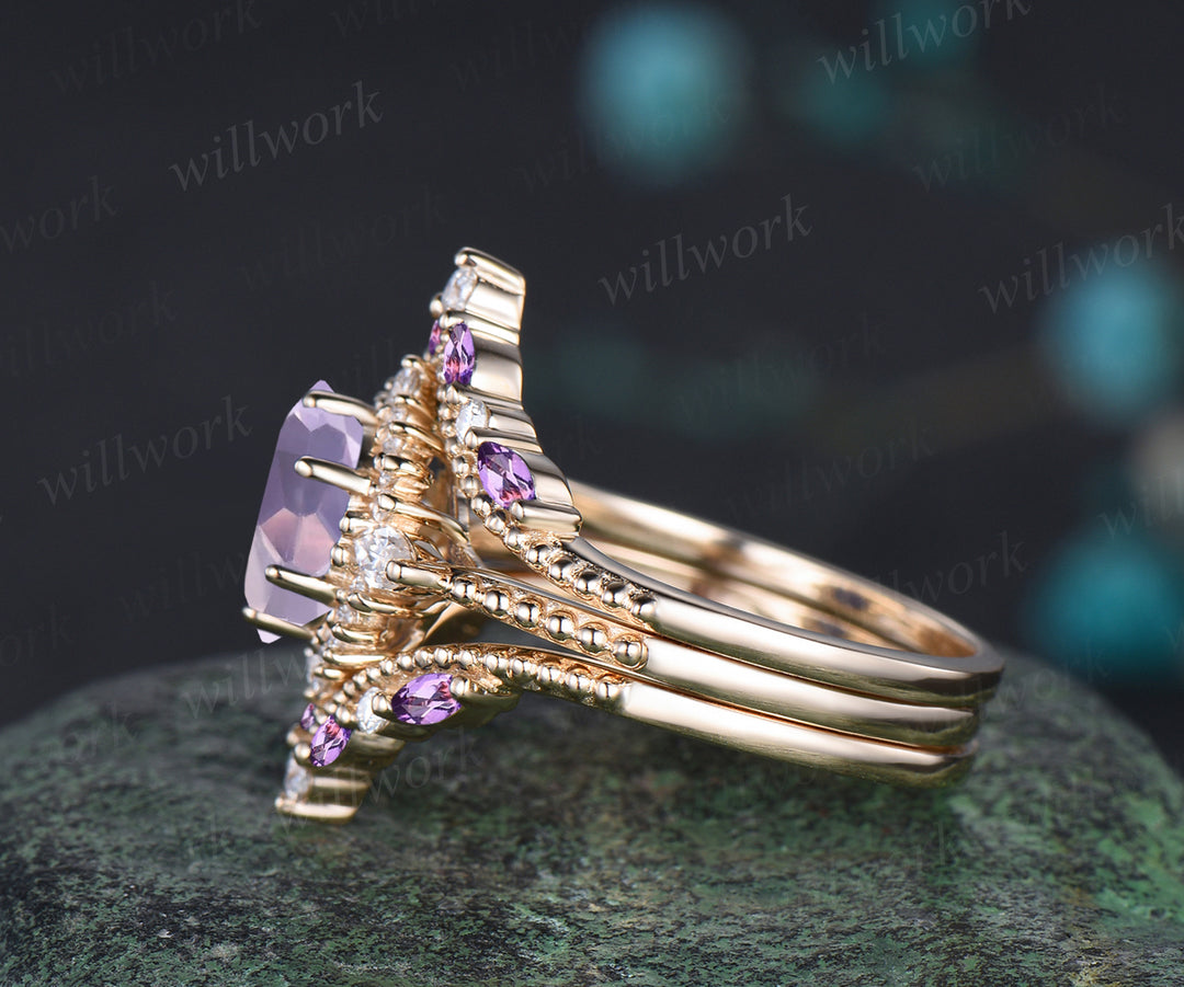 Vintage Round Cut Lavender Amethyst Engagement Ring Set Antique February Birthstone Purple Crystal Moissanite Halo Ring Milgrain 3pcs Bridal Ring Set