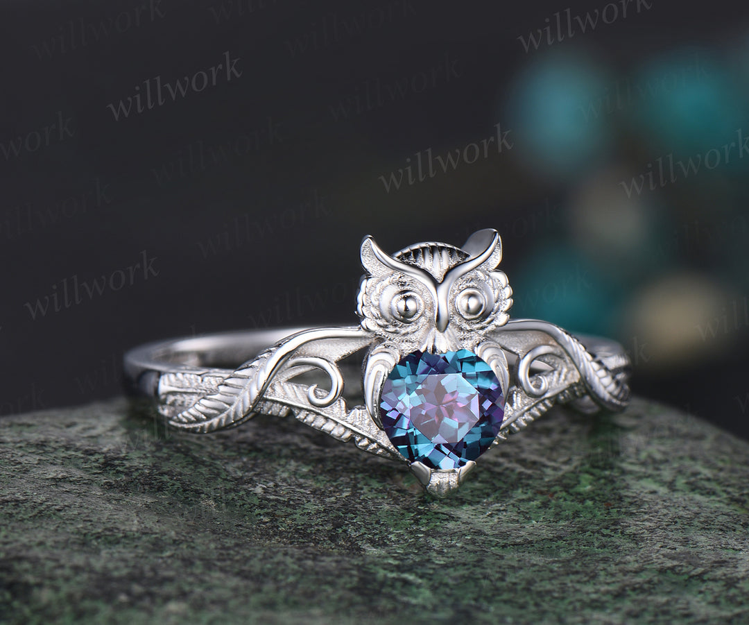 Unique Branch Twig Vine Owl Engagement Ring Round Color-Change Alexandrite Wedding Ring Cute Owl Antique Nature Inspired Alexandrite Jewelry