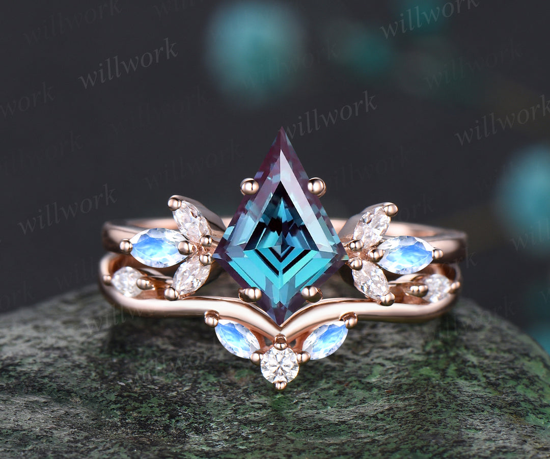 Unique June Birthstone Kite Alexandrite Engagement Ring Set 14k Rose Gold Moissanite Amethyst Bridal Ring Set