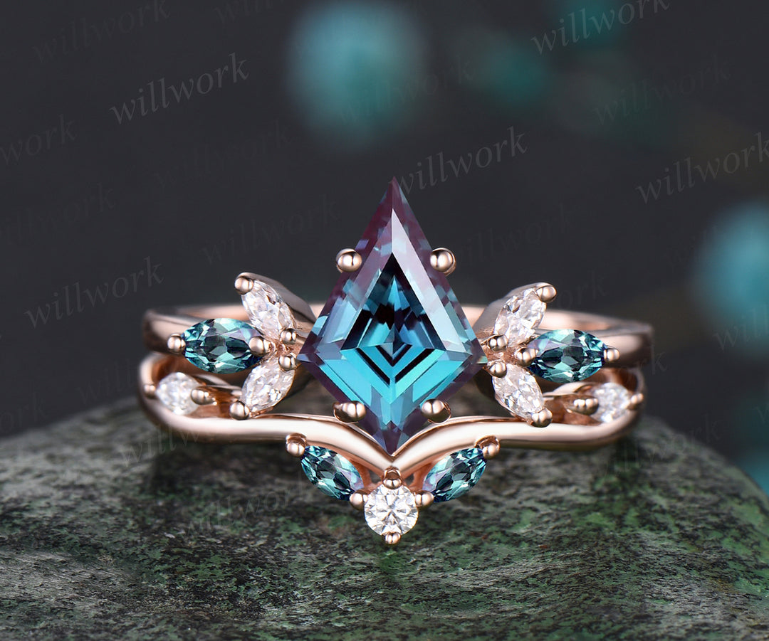 Unique June Birthstone Kite Alexandrite Engagement Ring Set 14k Rose Gold Moissanite Amethyst Bridal Ring Set