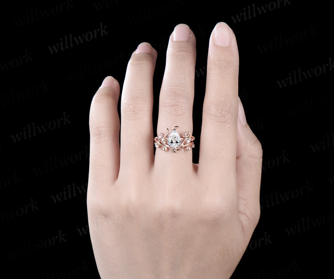 Pear IGI Certified Lab Grown Diamond Engagement Ring Nature Inspired Leaf Moon Wedding Bridal Ring Set