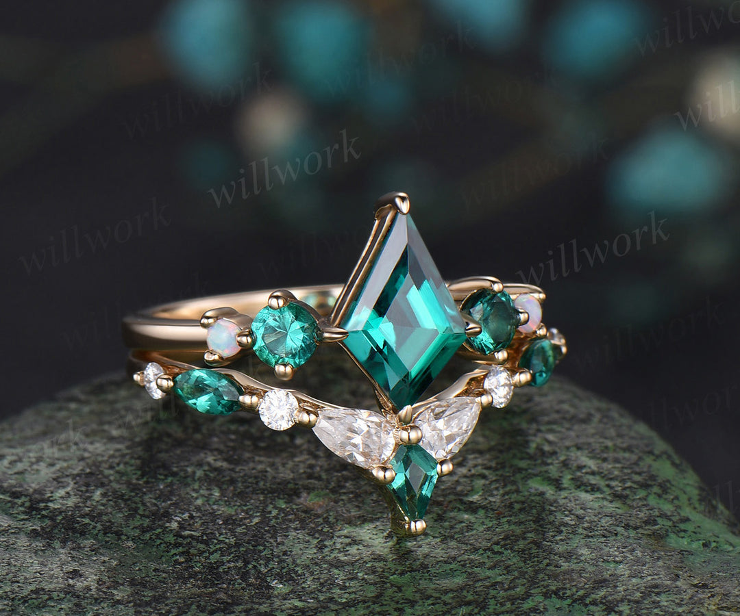 Unique kite emerald engagement ring set 5-Stone ring curved kite emerald moissanite wedding band May birthstone jewelry gifts