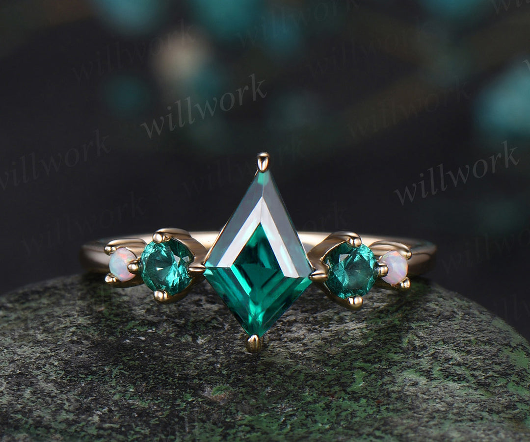 Unique kite emerald engagement ring set 5-Stone ring curved kite emerald moissanite wedding band May birthstone jewelry gifts