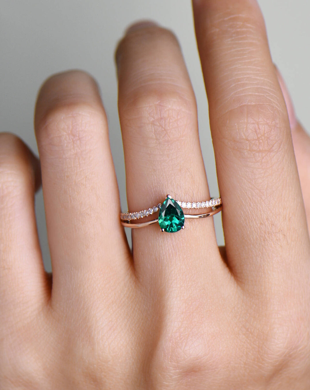 5x7mm emerald engagement ring set yellow gold 2pcs split shank diamond moissanite matching May birthstone crown wedding bridal promise ring