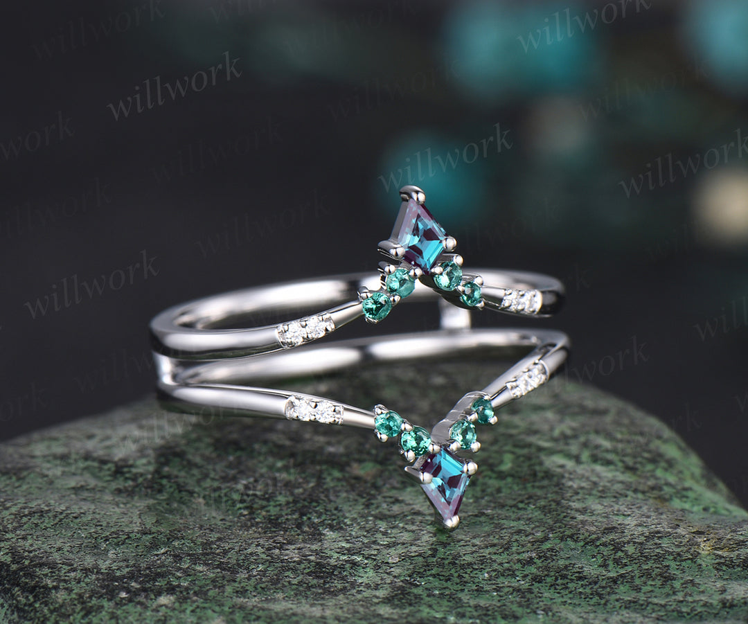 Unique Curved V Shaped Wedding Band Kite Alexandrite Round Emerald Moissanite Wedding Ring Art Deco 14k White Gold Anniversary Ring For Women