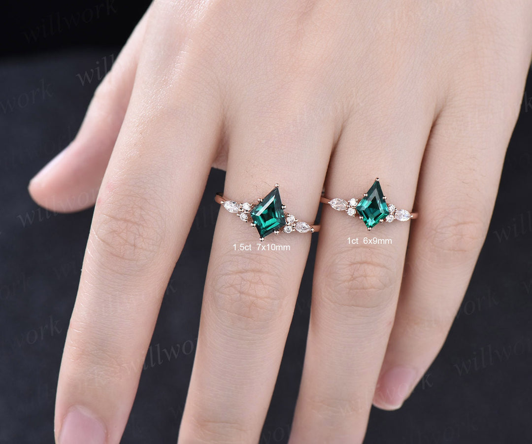 Unique vintage kite cut green emerald engagement ring set 18k rose gold six prong marquise cut moissanite promise wedding ring set for women