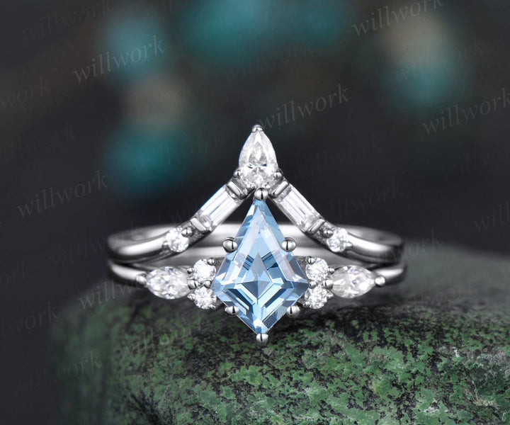 Kite cut aquamarine ring vintage rose gold 6 prong unique engagement ring set women Baguette moissanite stacking bridal ring set gemstone