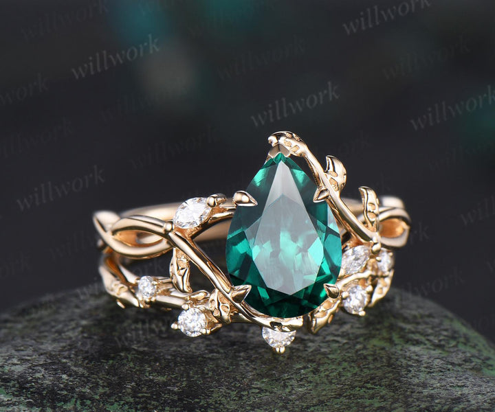 Pear cut green emerald ring vintage infinity split shank engagement ring set art deco leaf diamond ring women retro unique bridal set gift