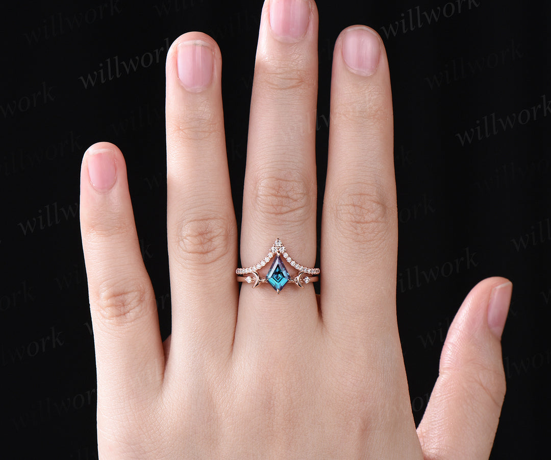 Vintage kite cut Alexandrite engagement ring unique moon moissanites ring rose gold curved V shape wedding band bridal set