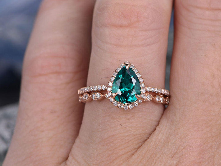Green emerald engagement ring set rose gold emerald ring vintage diamond halo ring May birthstone ring 2pcs wedding ring set promise ring