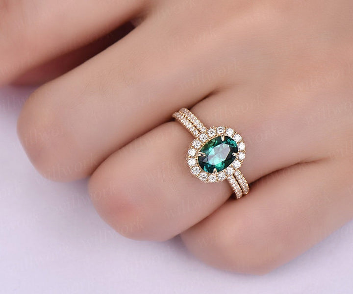 2pc oval cut emerald engagement ring set 14k rose gold moissanite halo ring vintage matching stacking for women her bridal wedding ring set