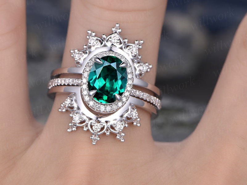Emerald wedding bridal set emerald engagement ring set solid 14k white rose gold diamond halo crown unique vintage matching wedding ring set