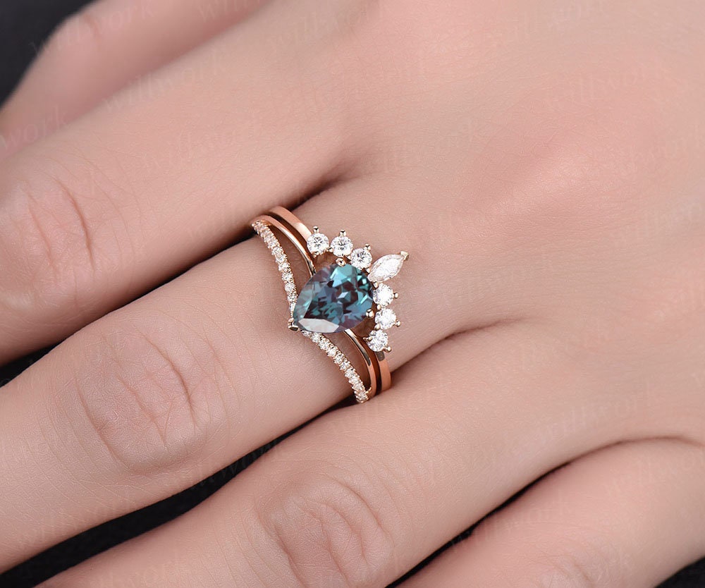 2pcs Alexandrite Ring Set Color Change Alexandrite Engagement Ring Set Diamond Moissanite Alexandrite Wedding Bridal Ring Set Anniversary