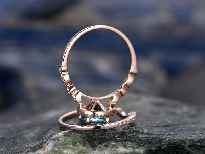 2pcs June birthstone ring color change alexandrite engagement ring set rose gold vintage alexandrite bridal set curved diamond wedding band