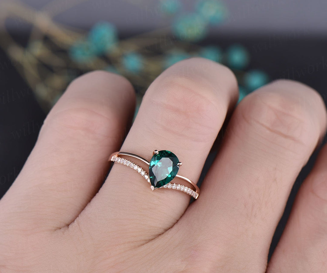 6x8mm pear cut emerald engagement ring rose gold diamond ring split shank stacking band gift unique antique wedding promise anniversary ring