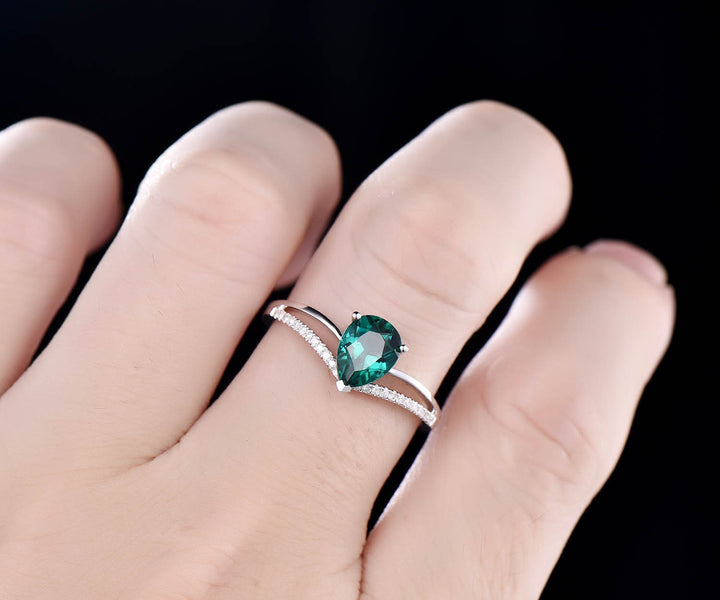 6x8mm pear cut emerald engagement ring rose gold diamond ring split shank stacking band gift unique antique wedding promise anniversary ring