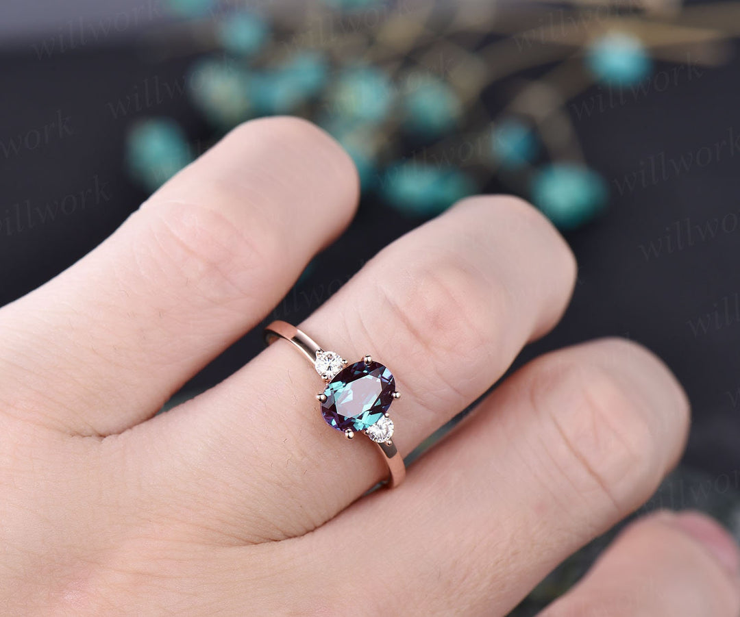 6x8mm oval cut Alexandrite ring Lab treated Alexandrite engagement ring solid 14k rose gold moissanite wedding ring unique jewelry