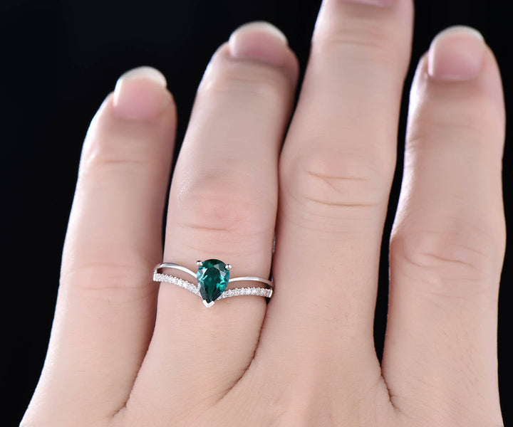 Pear cut emerald engagement ring 14k yellow gold diamond ring split shank stacking band gift unique antique wedding promise anniversary ring