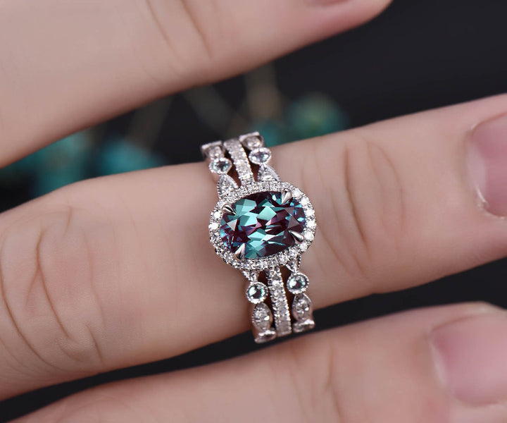 Vintage Unique oval cut Alexandrite engagement ring set rose gold ring set halo diamond ring set art deco bridal wedding ring set for women