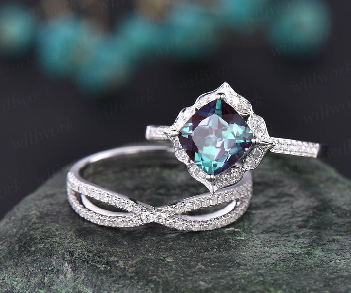 Vintage flower diamond wedding bridal set 2pcs cushion Alexandrite ring set June birthstone ring engagement ring set solid 14k rose gold