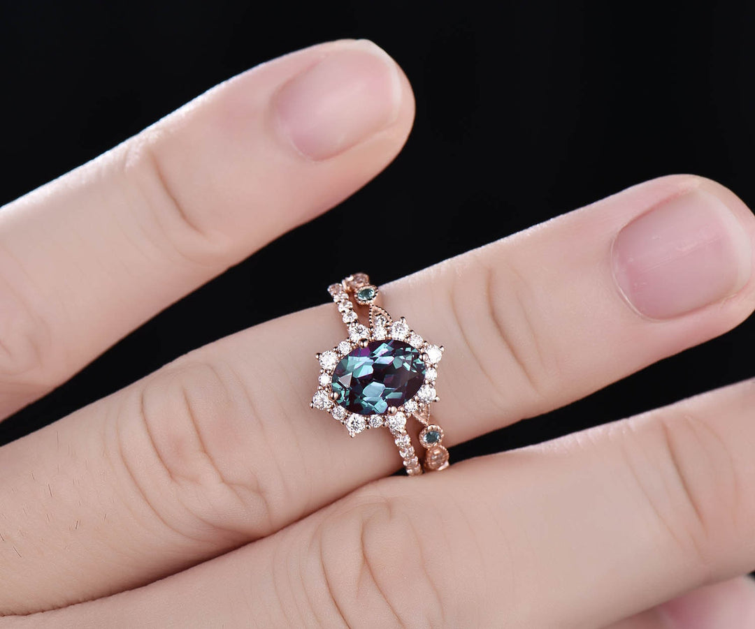 2pcs vintage unique Alexandrite engagement ring set 14k rose gold ring moissanite halo ring  Alexandrite bridal set diamond wedding band