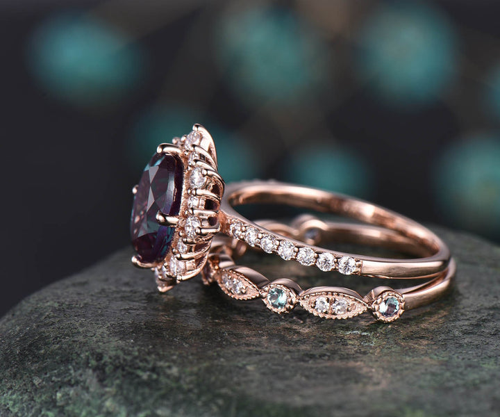 2pcs vintage unique Alexandrite engagement ring set 14k rose gold ring moissanite halo ring  Alexandrite bridal set diamond wedding band