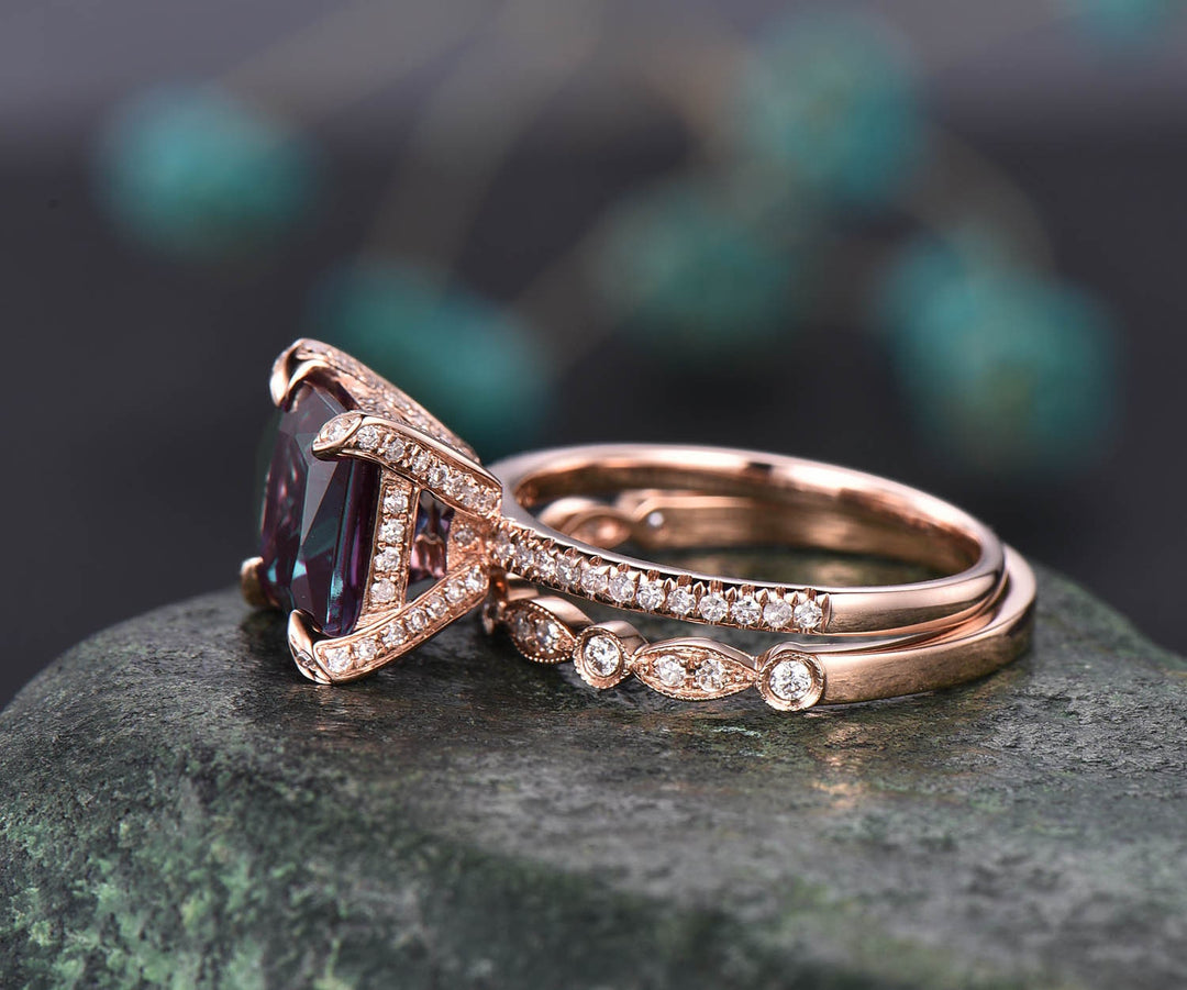 8mm Princess cut Alexandrite engagement ring set 2pcs Alexandrite ring set June birthstone ring pyramid under halo basket diamond ring band