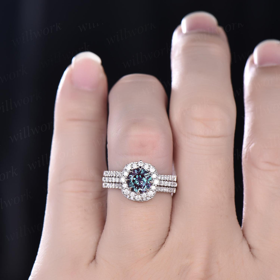 2pcs alexandrite ring set unique bridal set alexandrite engagement ring set 14k rose gold moissanite halo ring diamond wedding band jewelry