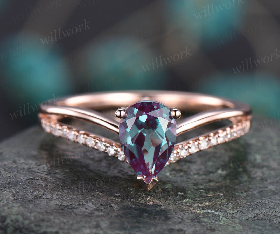 5x7mm Pear Lab treated Alexandrite engagement ring rose gold diamond split shank stacking ring vintage engagement ring June birthstone ring