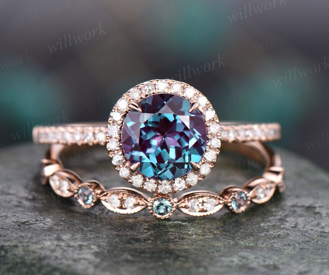 Round cut Alexandrite engagement ring set diamond halo ring Alexandrite wedding band rose gold ring women bridal set color change stone ring
