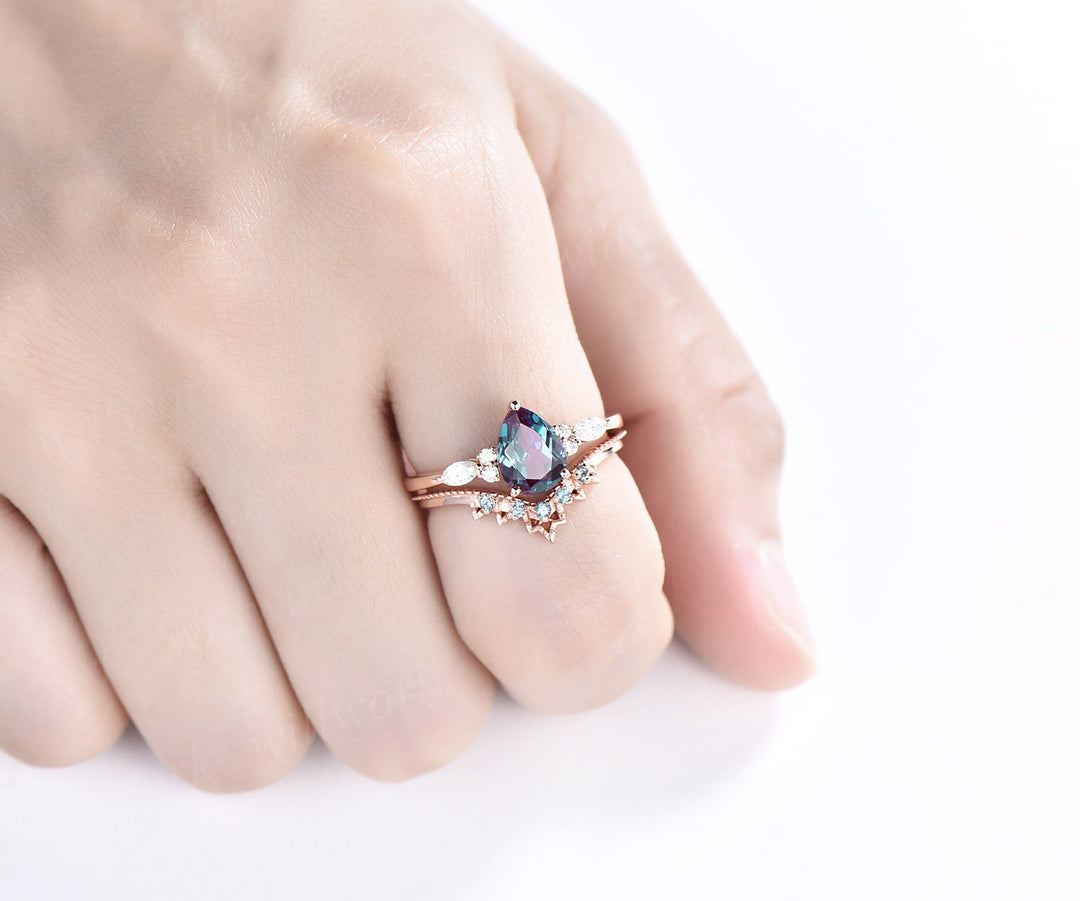 Alexandrite ring gold vintage Pear cut Alexandrite engagement ring set art deco rose gold ring women wedding promise stacking ring set gift