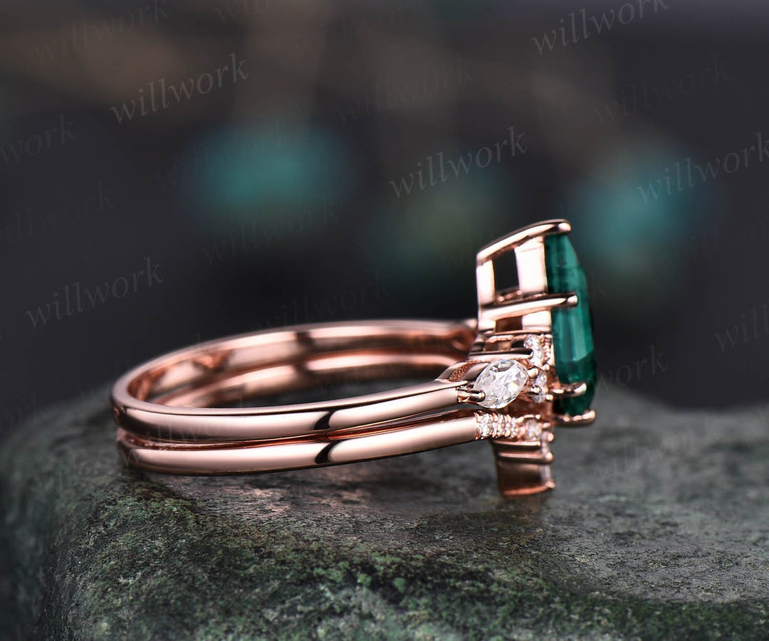 Unique vintage kite cut green emerald engagement ring set 18k rose gold six prong marquise cut moissanite promise wedding ring set for women