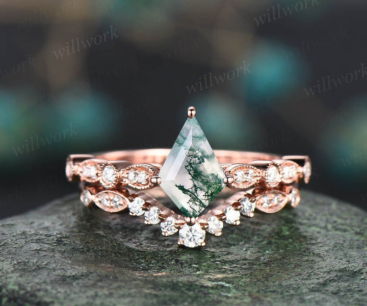 Kite cut moss agate ring gold silver vintage art deco unique green moss agate engagement ring set Milgrain moissanite bridal ring set women
