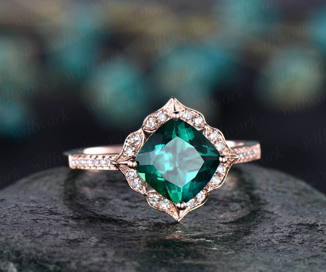 cushion cut emerald ring