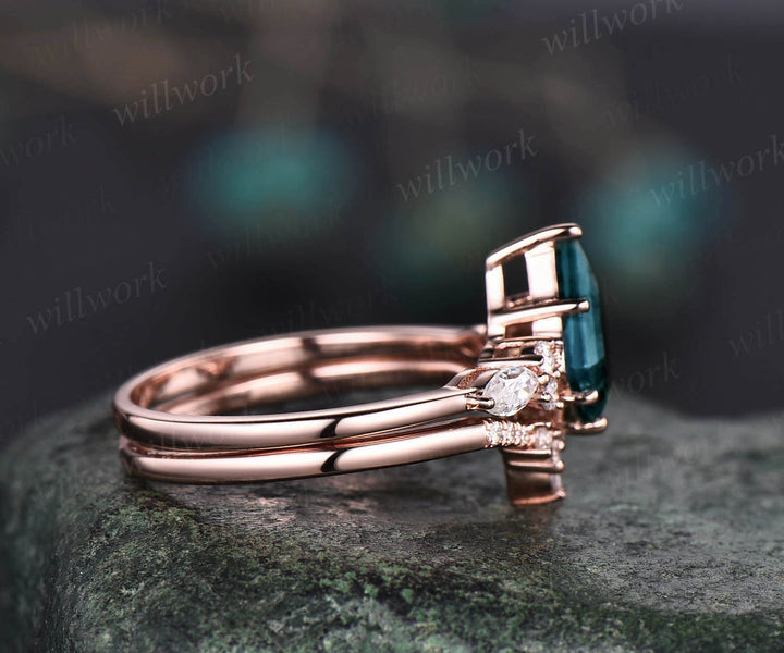 Alexandrite ring kite cut engagement ring rose gold Alternative Alexandrite engagement ring art deco diamond ring set anniversary ring set