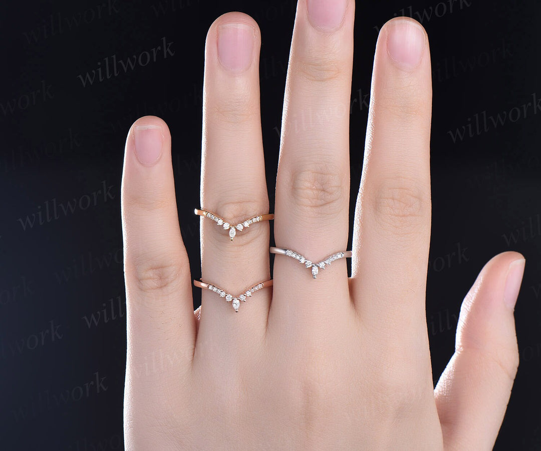 Vintage Curved V shaped diamond wedding band 14k 18k rose gold art deco unique moissanite wedding ring band dainty anniversary ring women