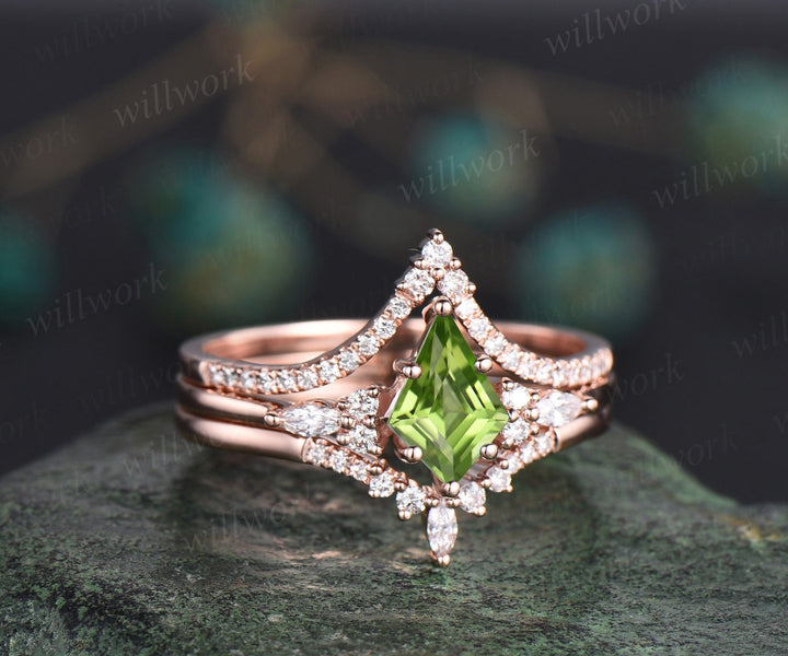 3pcs kite cut peridot engagement ring set 14k yellow gold art deco unique wedding bridal ring set moissanite ring for women fine jewelry