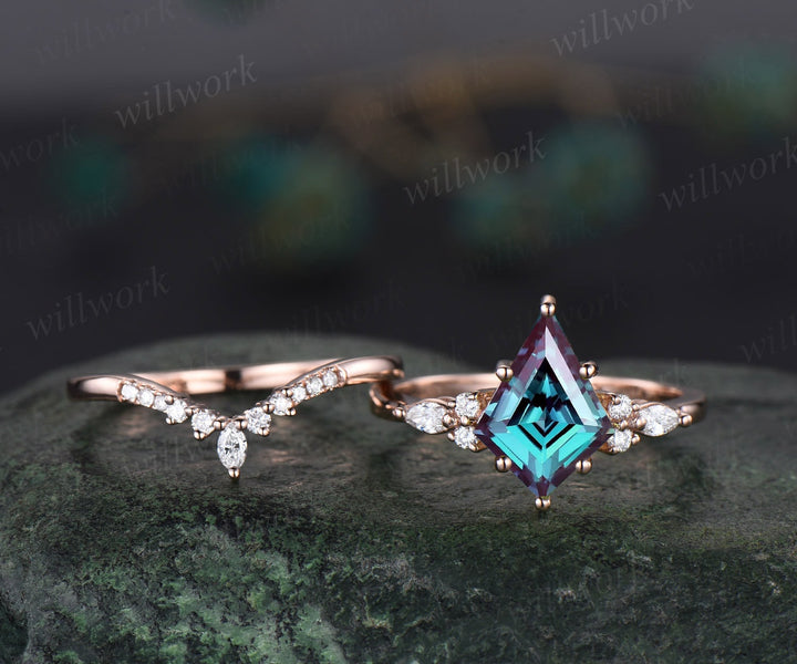 8x11mm kite cut Alexandrite ring solid 14k rose gold unique Alexandrite engagement ring set emerald diamond promise bridal ring set women