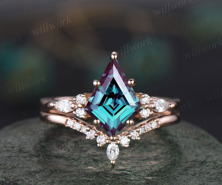 8x11mm kite cut Alexandrite ring solid 14k rose gold unique Alexandrite engagement ring set emerald diamond promise bridal ring set women