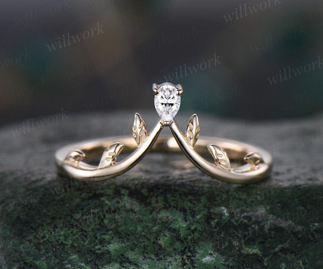 Nature inspired leaf pear diamond wedding band 14k yellow gold art deco vintage moissanite wedding ring band anniversary ring women gift