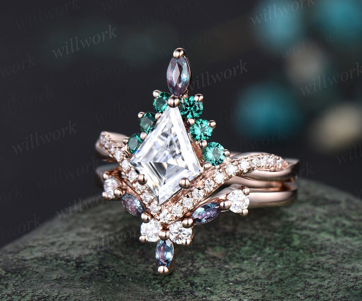 Vintage kite moissanite engagement ring set rose gold art deco alexandrite emerald ring women twisted halo diamond bridal promise ring her