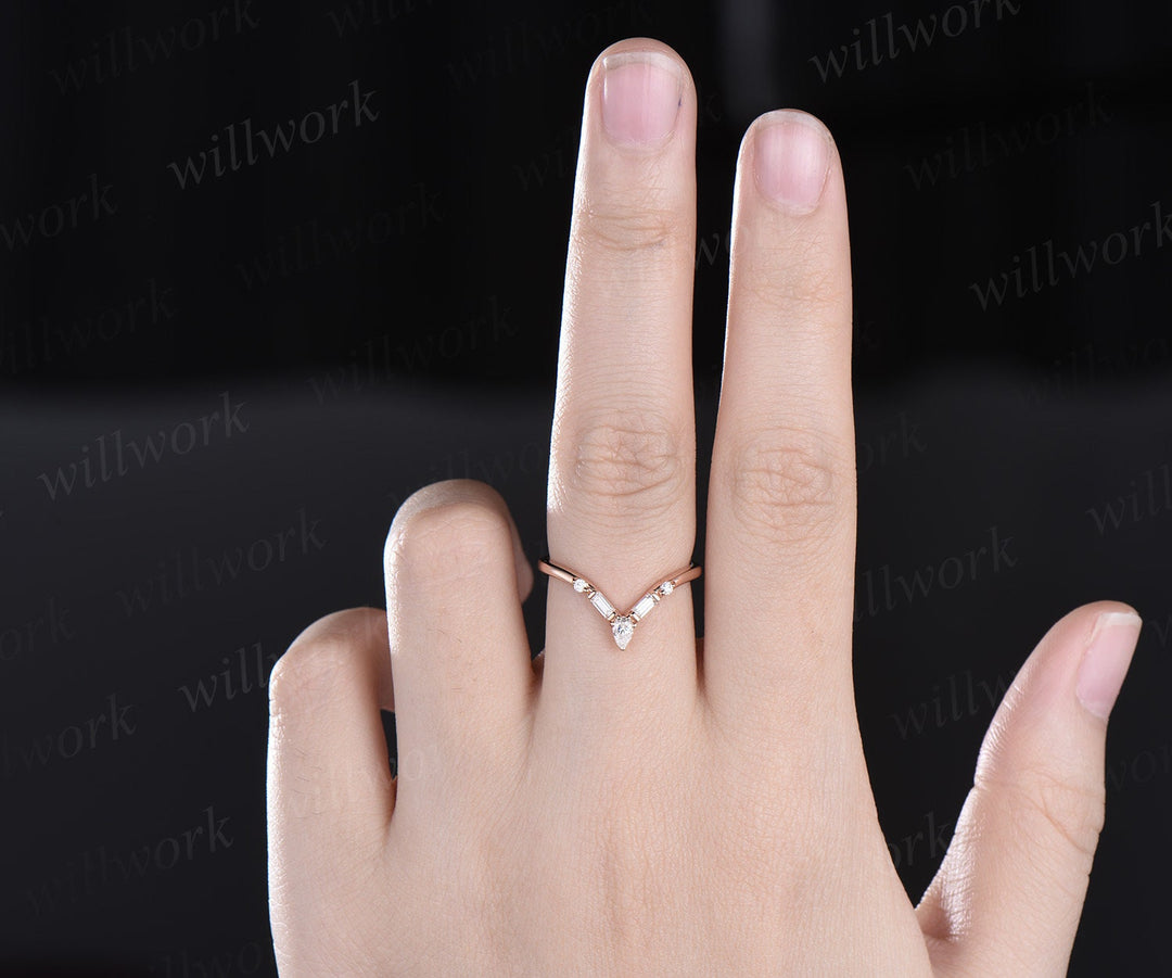 Curved V shaped pear baguette diamond wedding band 14k 18k rose gold unique moissanite wedding ring band dainty anniversary ring women