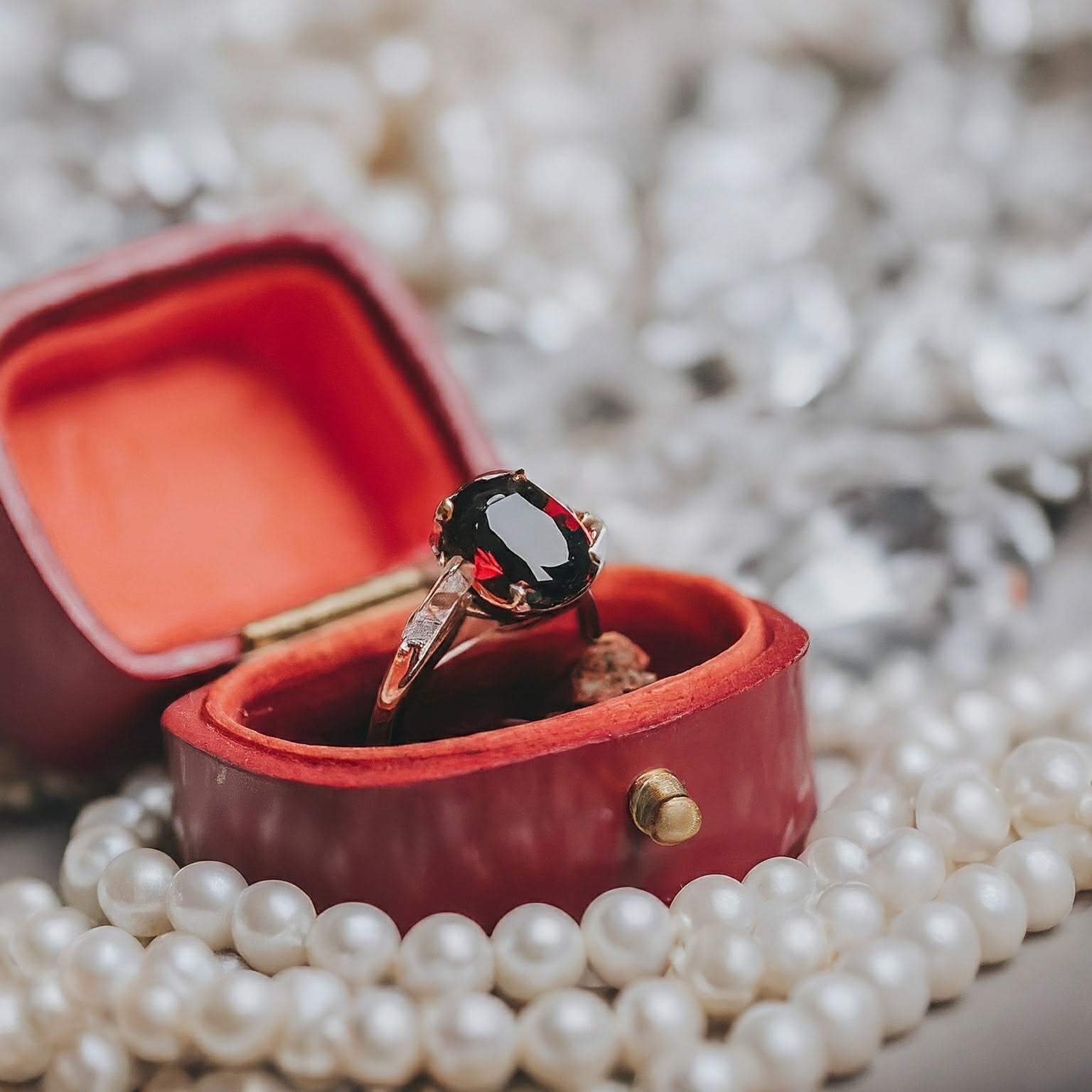 The Complete Guide to Buy a Garnet Engagement Ring – WILLWORK JEWELRY