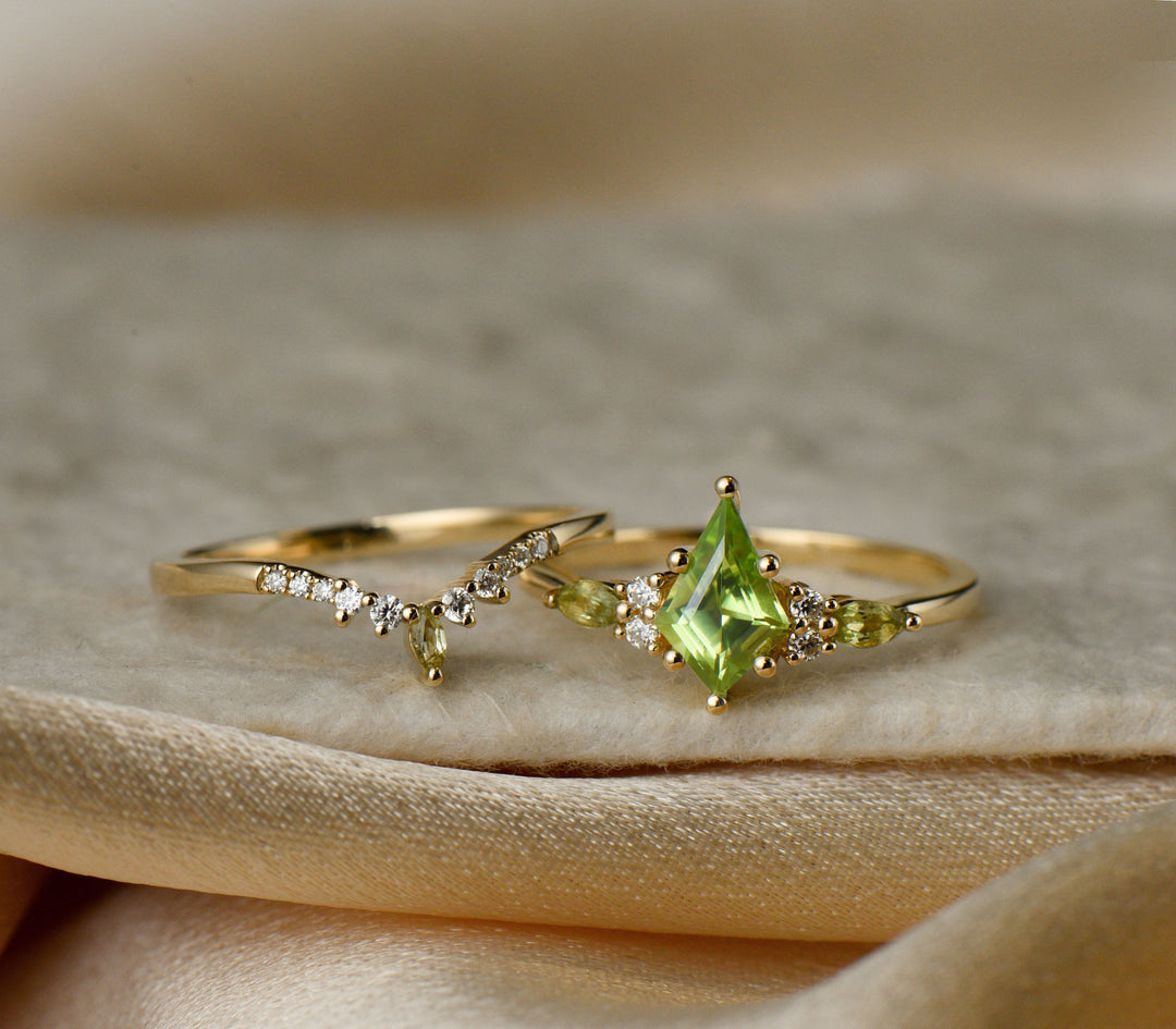 What Is a Wedding Ring Set?