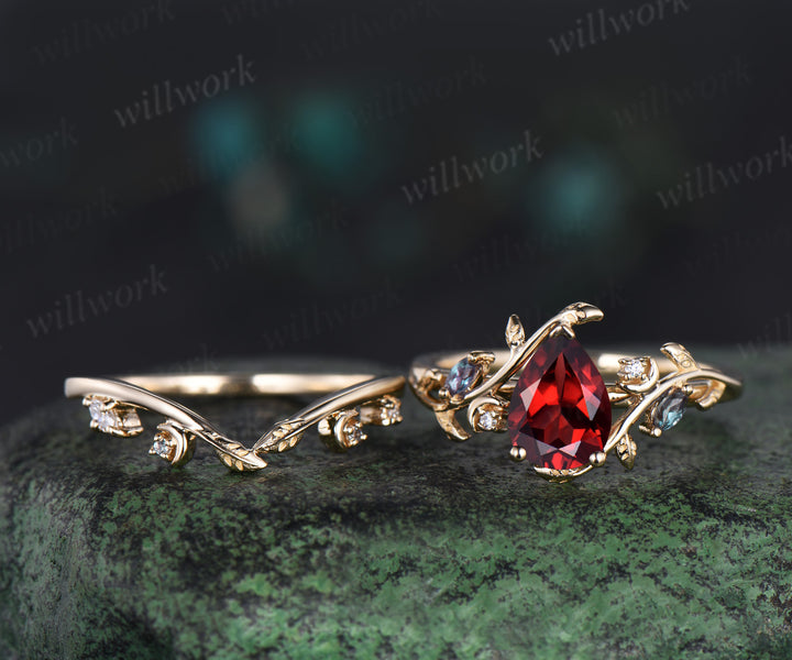 Pear cut garnet ring 14k yellow gold moon leaf alexandrite ring nature inspired engagement ring set women unique bridal set