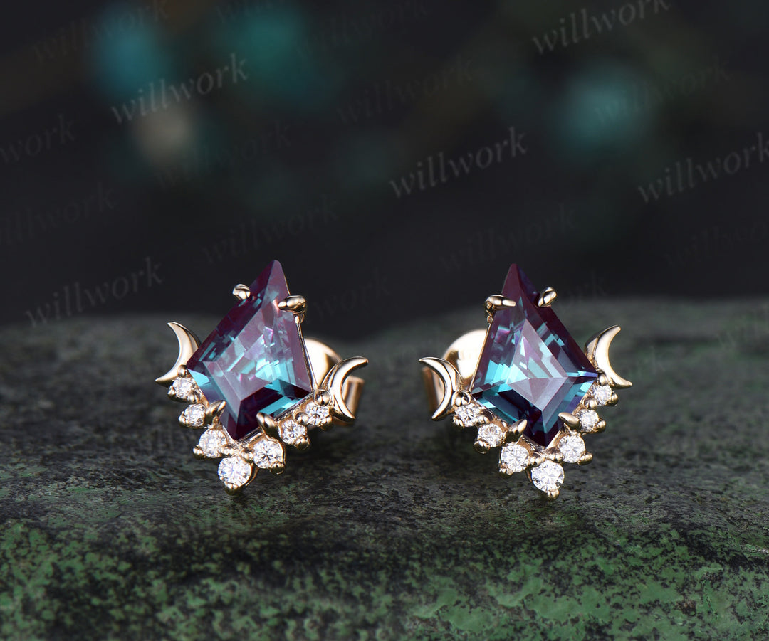 Dainty Kite Cut Alexandrite Stud Earrings Unique diamond Moon Earrings Vintage 14k yellow Gold June Birthstone Alexandrite Pierced Earrings